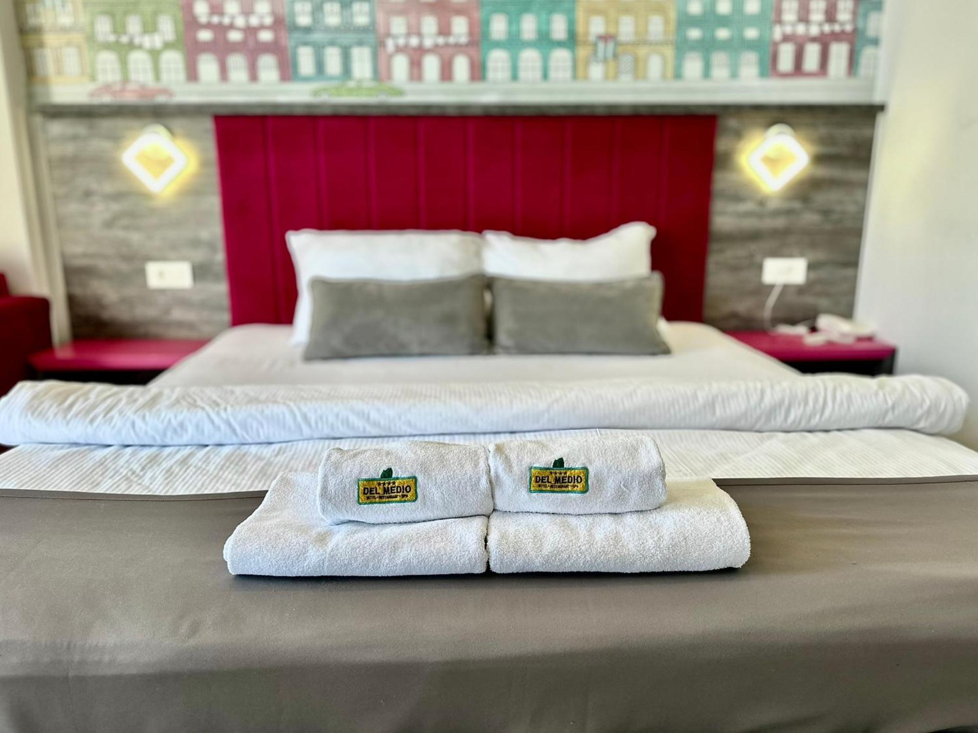 Hotel Del Medio Sutomore Ngoại thất bức ảnh