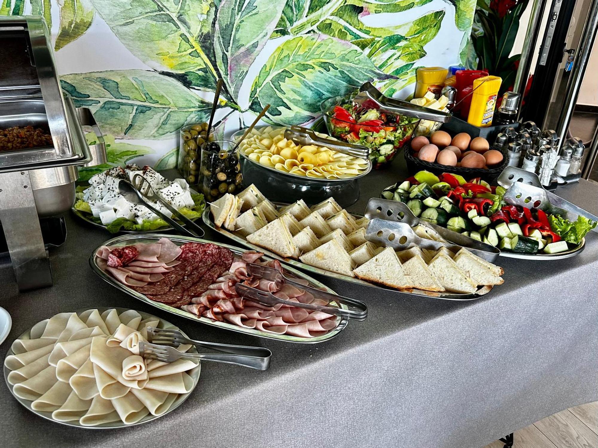 Hotel Del Medio Sutomore Ngoại thất bức ảnh