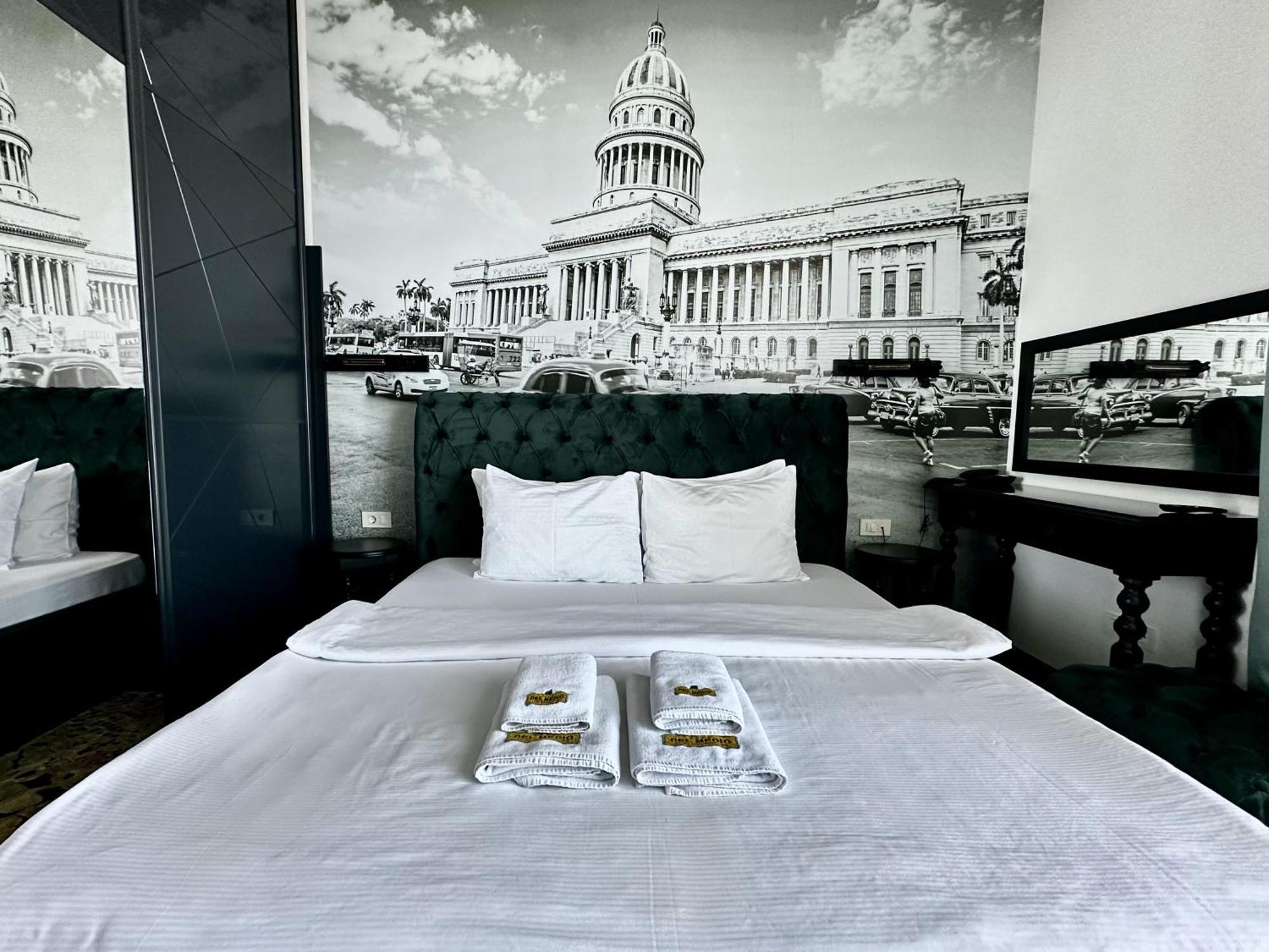 Hotel Del Medio Sutomore Phòng bức ảnh